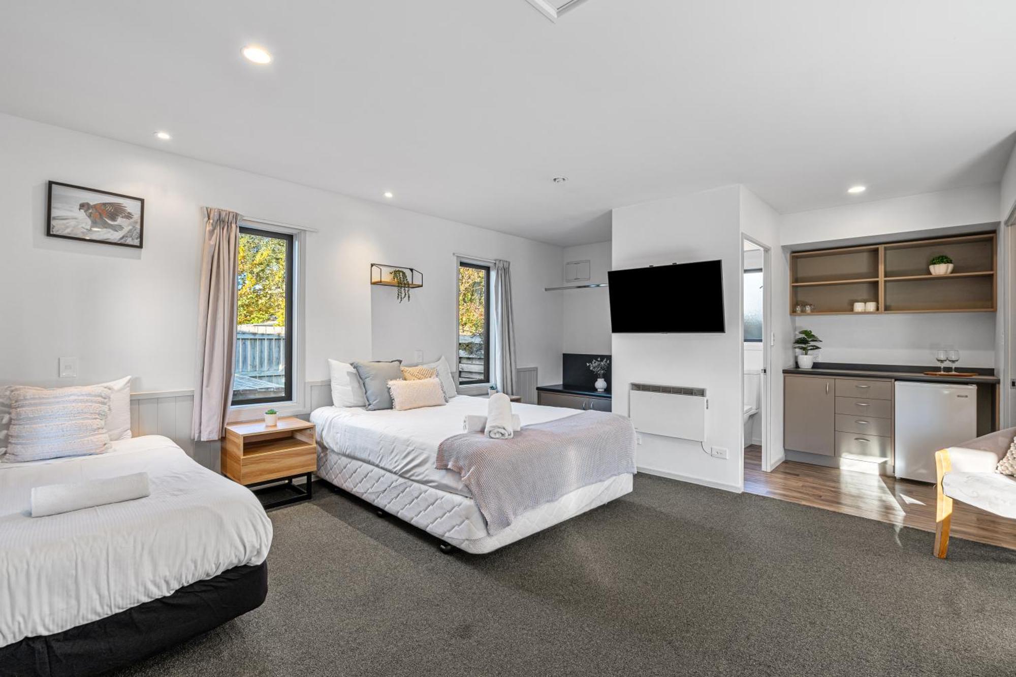 Tasman Holiday Parks - Те-Анау Екстер'єр фото A typical studio apartment