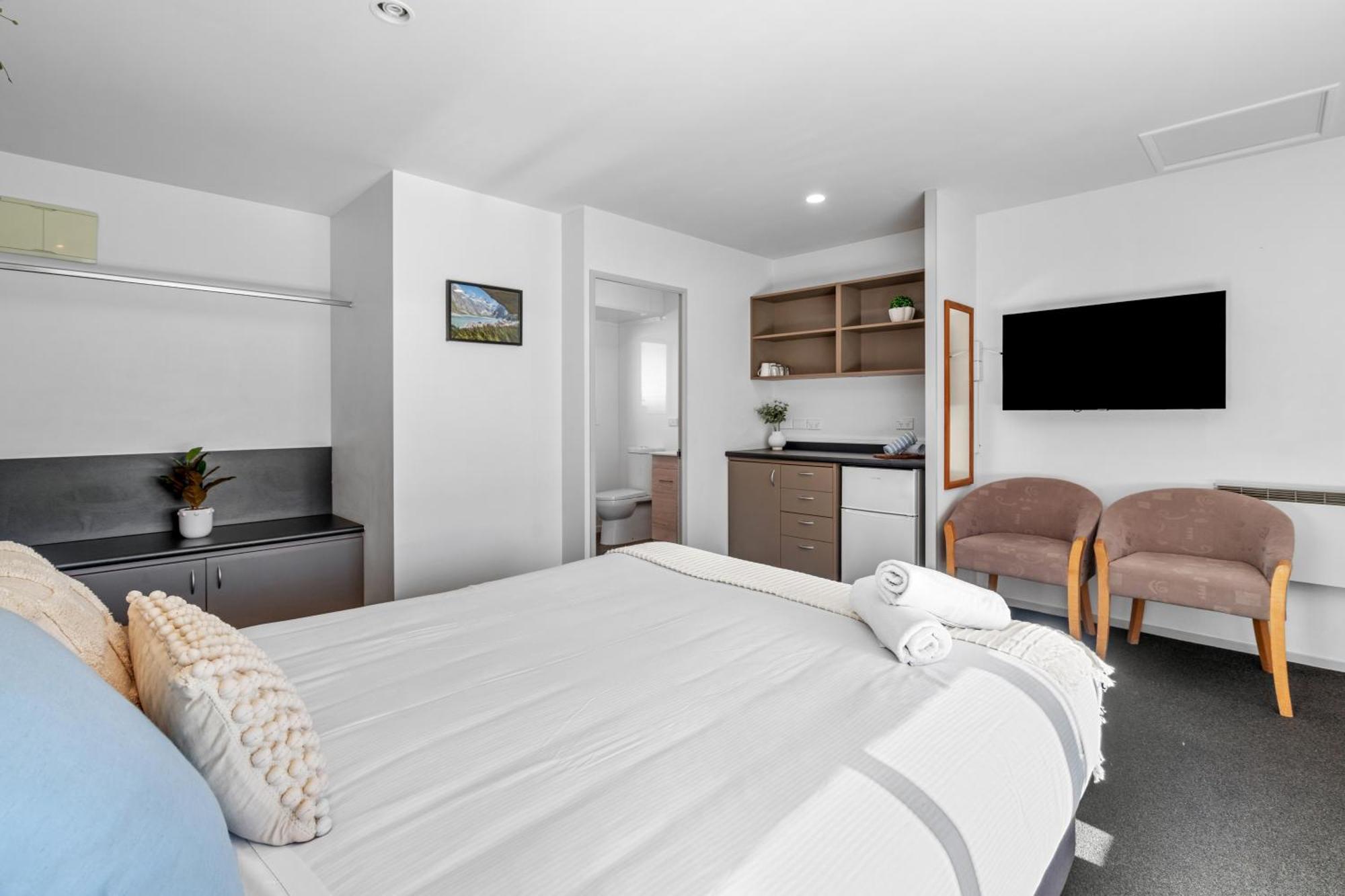 Tasman Holiday Parks - Те-Анау Екстер'єр фото A typical studio apartment